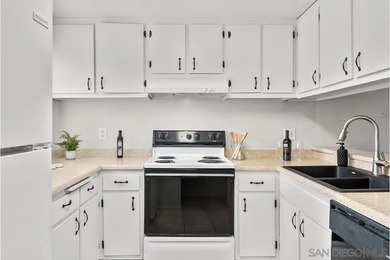 VA and FHA approved complex-Fresh, bright, and ready for its - photo 5