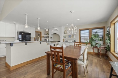 Custom-Built Lake Home on Island Lake in the Copper Point - photo 7