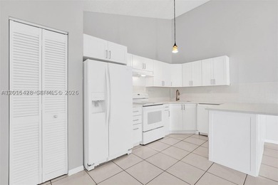 Cozy and spacious 3 Bedroom, 2 bath villa with a large patio. / - photo 8