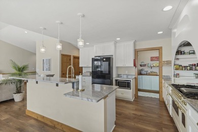 Custom-Built Lake Home on Island Lake in the Copper Point - photo 8