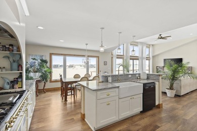 Custom-Built Lake Home on Island Lake in the Copper Point - photo 9