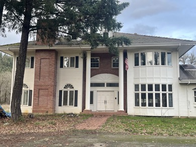 (private lake, pond, coastal) Home For Sale in Wolf Creek Oregon