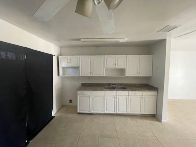 Welcome to this charming 2-bedroom, 1-bath single-family home - photo 12