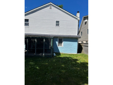 Great Bay Colonial - Endless Potential! Spacious 4-bedroom, 1 - photo 3