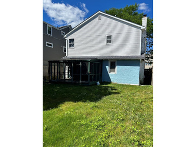 Great Bay Colonial - Endless Potential! Spacious 4-bedroom, 1 - photo 4