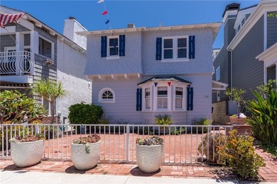 Balboa Island duplex with desirable large configuration units - photo 1