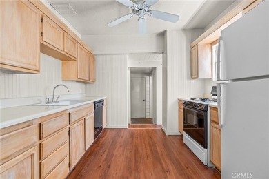 Balboa Island duplex with desirable large configuration units - photo 10