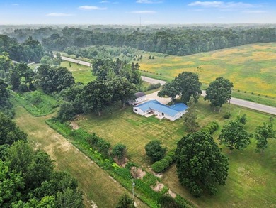 Excellent find! This spacious 4 BR, 3 BA ranch on 1.4 acres in - photo 7