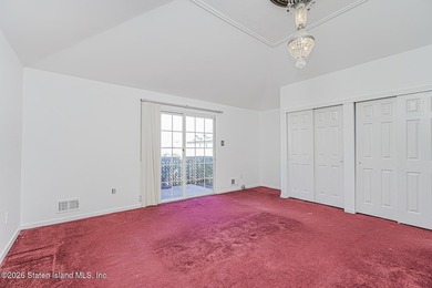 Well-maintained, over 2,000 sq ft detached two-family home - photo 19
