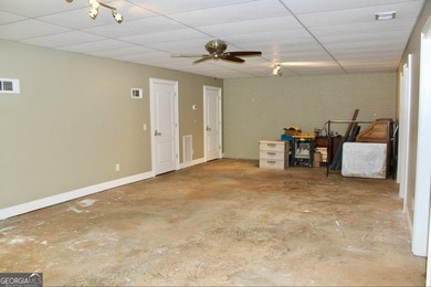 Located in The Cloisters, this 5 bedroom, 3.5 bath home is - photo 28