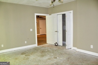 Located in The Cloisters, this 5 bedroom, 3.5 bath home is - photo 29