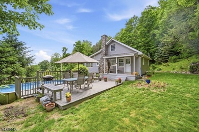 Perched on a corner lot in Pinecliff Lake Community, this - photo 31