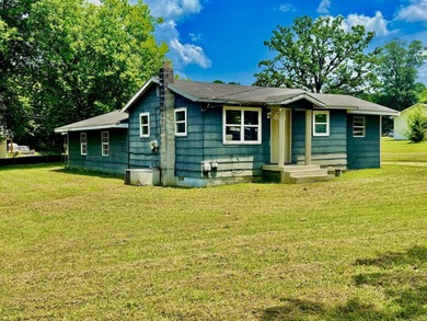 Chickamauga Lake Home Sale Pending in Chattanooga Tennessee