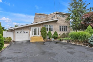Waterfront Living at Its Finest! This exceptional waterfront - photo 3