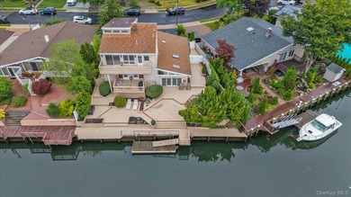 Waterfront Living at Its Finest! This exceptional waterfront - photo 4