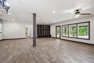 Amazing Property that offers everything you could want in - photo 7