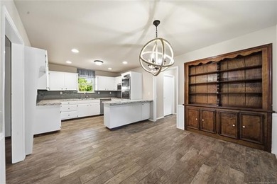 Amazing Property that offers everything you could want in - photo 10