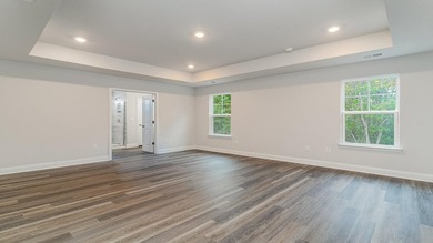 Unique floorplan with plenty of space to spread out and a - photo 6