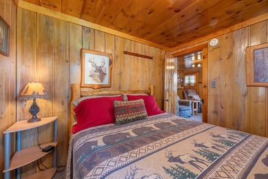 Situated on the crystal-clear shores of the stunning 1060-acre - photo 11
