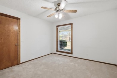 Welcome to tranquil waterfront living in the highly sought-after - photo 17