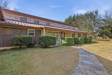 Welcome to tranquil waterfront living in the highly sought-after - photo 26