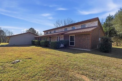 Welcome to tranquil waterfront living in the highly sought-after - photo 27