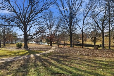 Welcome to tranquil waterfront living in the highly sought-after - photo 32