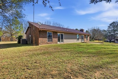 Welcome to tranquil waterfront living in the highly sought-after - photo 33