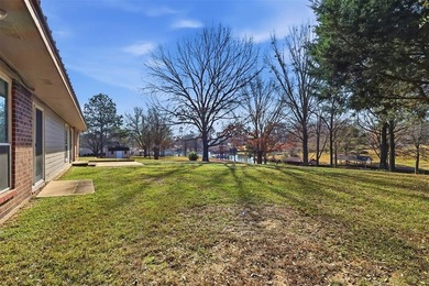 Welcome to tranquil waterfront living in the highly sought-after - photo 34