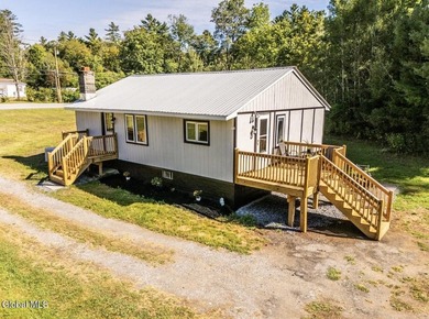 Cozy Adirondack ranch with Lake access, through Day Private - photo 1