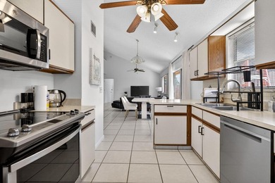 Light and bright 2-story patio townhome with a unique layout-4 - photo 10