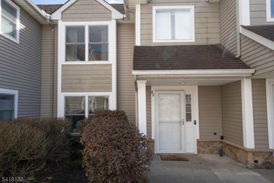 Beautiful first-floor condo located in the highly sought-after - photo 3