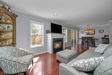 Beautiful first-floor condo located in the highly sought-after - photo 7