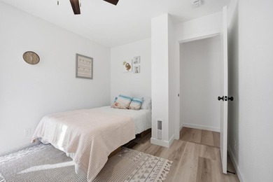 Welcome to 727 Balfour Dr, a spacious 3-bedroom, 1.5-bath - photo 14