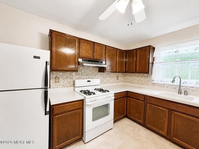 Available is this Lakeview in Holiday City South with 2 bedrooms - photo 6