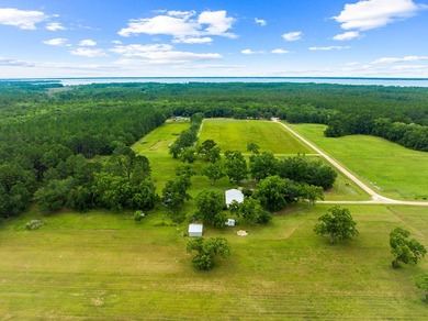 Experience the ultimate in privacy and tranquility with this - photo 31