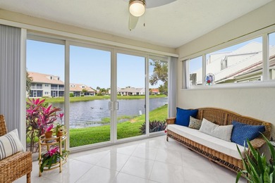 Immaculately maintained + bright, this airy 2/2 waterfront villa - photo 1