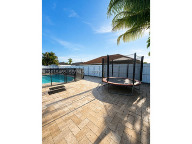 Beautifully maintained and move-in ready 3-bedroom, 2-bathroom - photo 7