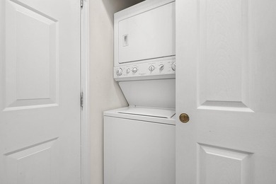 Welcome to Unit 409 at Carolina Keyes, a sought-after - photo 2