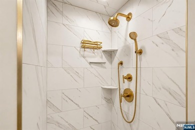Premier luxury living opportunity in one of the most exclusive - photo 24