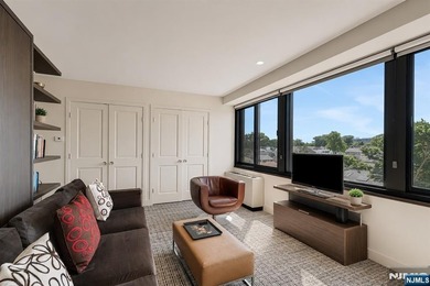 Premier luxury living opportunity in one of the most exclusive - photo 27