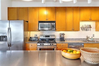 Live above the vibe of the West Side, a block from Downtown - photo 7