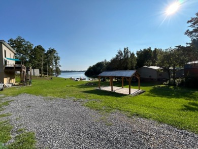 Lake Home For Sale in Dandridge, Tennessee