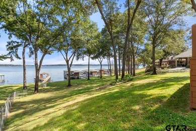 Lake Home For Sale in Frankston, Texas