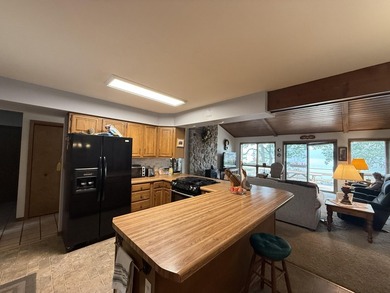 Dreaming of lakefront living? This comfortable ranch home with - photo 15