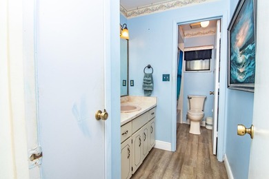 Exceptional 3 Bed/2 Bath home with situated on a generous 1 - photo 16
