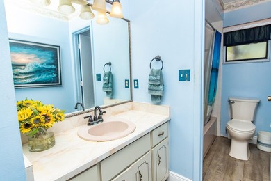 Exceptional 3 Bed/2 Bath home with situated on a generous 1 - photo 17