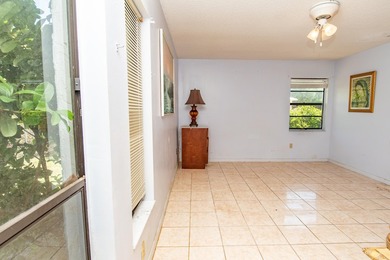 Exceptional 3 Bed/2 Bath home with situated on a generous 1 - photo 20