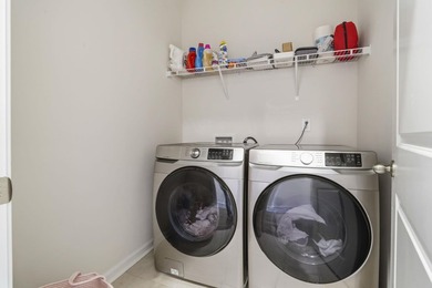 Welcome to easy, low-maintenance living in this beautifully - photo 25