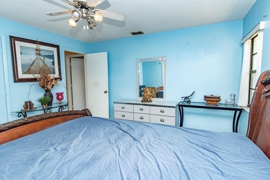 Exceptional 3 Bed/2 Bath home with situated on a generous 1 - photo 25